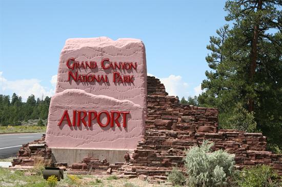 GC airport sign