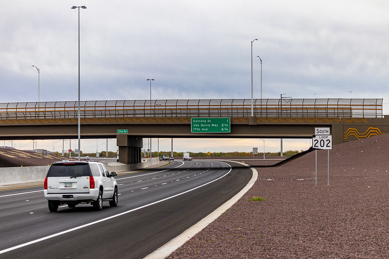 Traffic on South Mountain Freeway