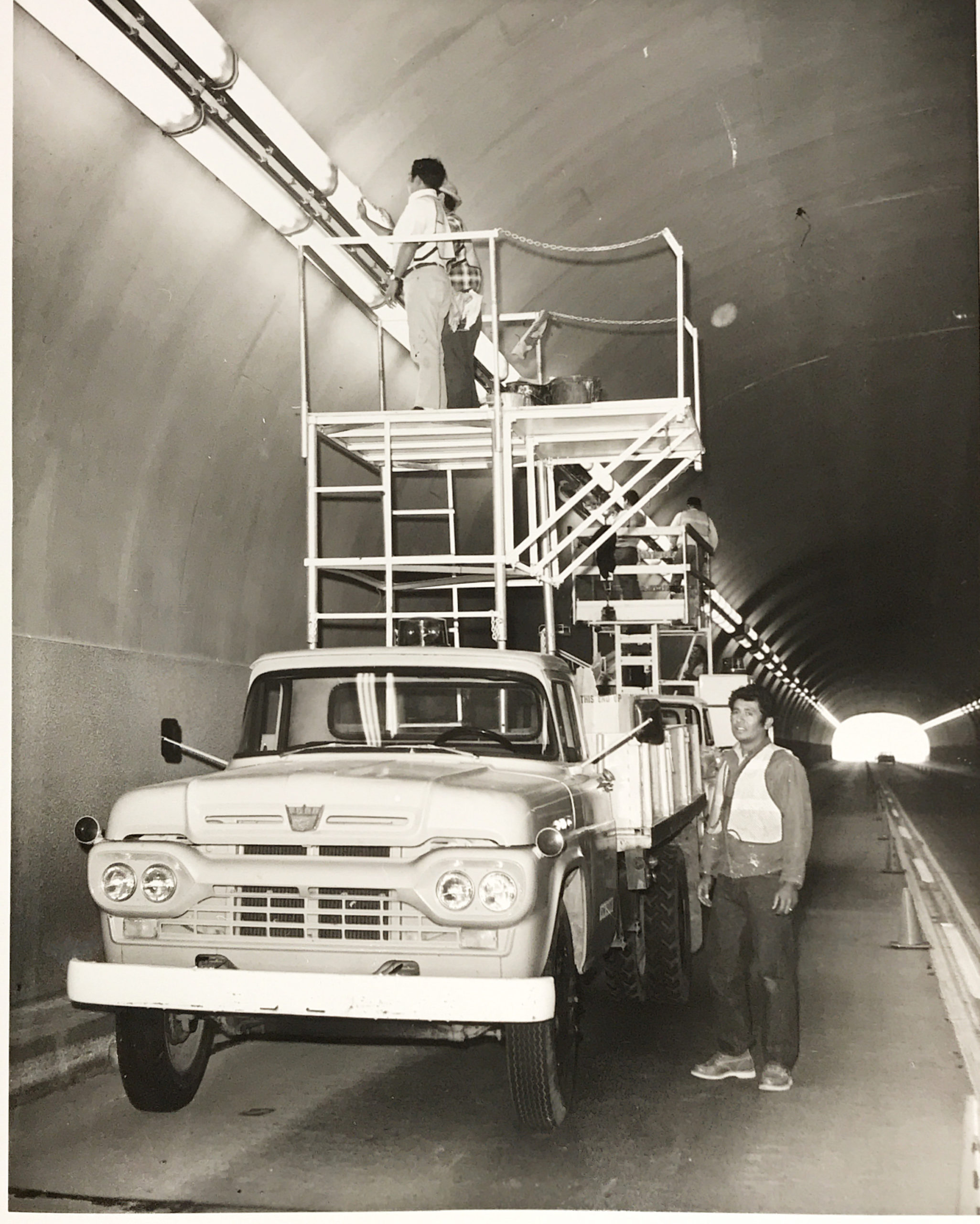 Tunnel light cleaning October 1971