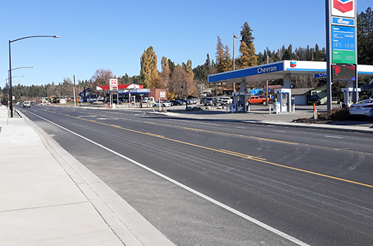Photo of reconstructed US-95 in Bonners Ferry