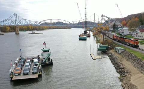 IA 9 / WIS 82 Mississippi River Bridge Demolition Slated for December 18